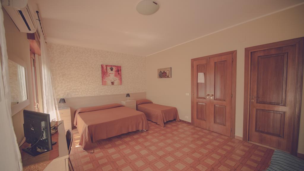 Cassiodoro Rooms Affittacamere Catanzaro Eksteriør bilde